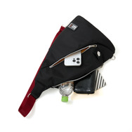 TVアニメ『BLEACH 千年血戦篇』黒崎一護 モデル ボディバッグ（使用イメージ）