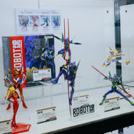 「EVA EXTRA 30」展示エリア＆出展ブース