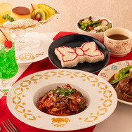 「名探偵コナンカフェ」豊富なメニュー（一部）