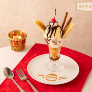 「名探偵コナンカフェ」前期メニュー　堕天使のチョコバナナパフェ