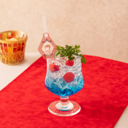 「名探偵コナンカフェ」ドリンクメニュー　江戸川コナンのブルーチェリードリンク