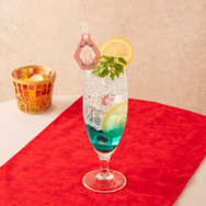 「名探偵コナンカフェ」ドリンクメニュー　萩原千速の青い檸檬ソーダ