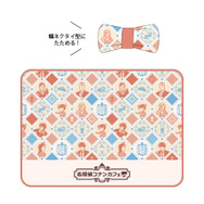 「名探偵コナンカフェ」蝶ネクタイ型にたためるブランケット