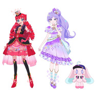 左：熱海ナナ（CV. 藤寺美徳）、中央：望永エマ（CV. 鈴木みのり）、右：MCプリうさ（CV. 森久保祥太郎）