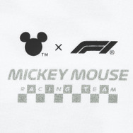 「Disney x Formula 1 UT」MEN　カラー：00 WHITE　胸部アップ