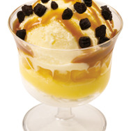 音駒高校のキャラメルアップルパフェ 430 円