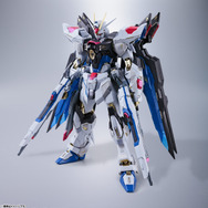 「METAL BUILD ストライクフリーダムガンダム ＜リバイバル版＞」