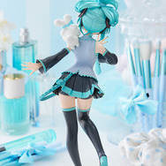 「POP UP PARADE 初音ミク×シナモロール 初音ミク シナモロールコラボVer. L size 完成品フィギュア」