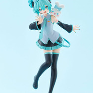 「POP UP PARADE 初音ミク×シナモロール 初音ミク シナモロールコラボVer. L size 完成品フィギュア」