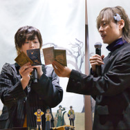 市川蒼、岡本信彦