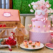 フォトジェニックなタワーケーキ