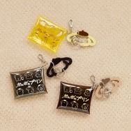 LOWRYS FARM「ポムポムプリン」コラボ　「【ポムポムプリン】／カラビナツキクリアポーチ」全3色