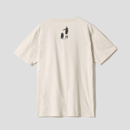 『NieR:Automata』×グラニフ　「hacking｜Tシャツ」9Sがシャドーをハッキングしている様子をデザインした背面