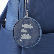 待望の新色アッシュブルー登場！上品な色彩が日常を彩る。