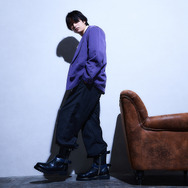 TVアニメ『遊☆戯☆王デュエルモンスターズ』×SuperGroupies　「海馬瀬人 モデル ブーツ」着用イメージ