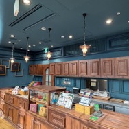 「Harry Potter Cafe Window」