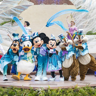 ミッキーたちがTDS25周年衣装で登場！人気ショー「ダンス・ザ・グローブ！」写真解禁