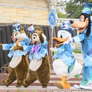 ミッキーたちがTDS25周年衣装で登場！人気ショー「ダンス・ザ・グローブ！」写真解禁