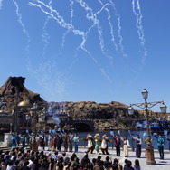 ゲストと一緒にTDS25周年をお祝い！「スパークリング・ジュビリー・セレブレーション」お披露目