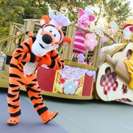 ヴァネロペの楽しいパレードが帰ってきた！「イッツ・ア・スウィーツフルタイム！」が可愛すぎ