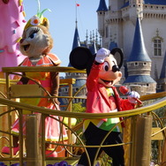 ヴァネロペの楽しいパレードが帰ってきた！「イッツ・ア・スウィーツフルタイム！」が可愛すぎ