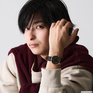 TVアニメ『Fate/strange Fake』× SuperGroupies「アーチャー モデル 腕時計」使用イメージ