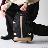 TVアニメ『Fate/strange Fake』× SuperGroupies「アーチャー モデル バックパック」使用イメージ