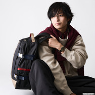 TVアニメ『Fate/strange Fake』× SuperGroupies「アーチャー モデル バックパック」使用イメージ