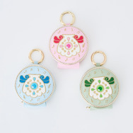 アクアピッチ　イメージ刺繍ポーチ