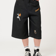 『僕のヒーローアカデミア』×グラニフ　「大・爆・殺・神ダイナマイト｜デニムハーフパンツ」着用イメージ