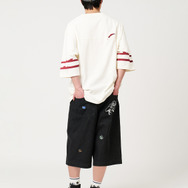 『僕のヒーローアカデミア』×グラニフ　「大・爆・殺・神ダイナマイト｜デニムハーフパンツ」背面　着用イメージ