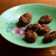 『薬屋のひとりごと』初のレシピ本『猫猫の調合書（レシピ）』より「猫猫の“媚薬”チョコレート」