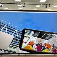 「ジャンヌ・ダルク」を使用してバーチャル空間で歌唱シーンを撮影している様子