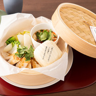 蒸し鶏のせいろ