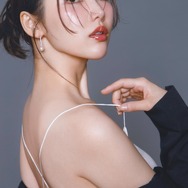 志崎樺音 1st 写真集『unplugged』カット