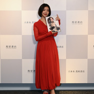 志崎樺音 1st 写真集『unplugged』発売記念イベントスチール