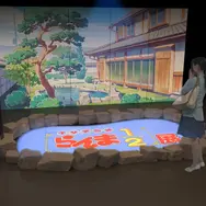 「TVアニメ『らんま1/2』展」天道家の池をイメージ再現したオープニングムービー