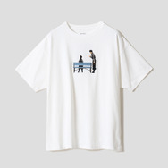 『怪獣8号』×グラニフ　「『隣 いいか？』｜ビッグシルエットTシャツ」前面