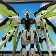 「RG 1/144 フリーダムガンダム -APEX LEGENDS(TM) クリプト Ver.-」