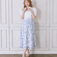 Areeam Disney Collection「Disney Princess」ジュイ柄タックスカート　着用イメージ