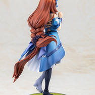 「ウマ娘 プリティーダービー スーパークリーク 1/7スケール 完成品フィギュア」