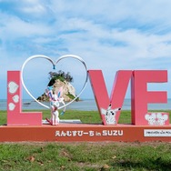 のと里山ポケモン・ウィズ・ユー空港「ニンフィア with LOVE」モニュメント