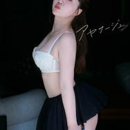 「伊藤彩沙 写真集 アヤサージュ」通常カバー