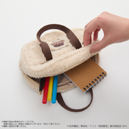 スクールバッグ風ポーチ価格：￥3,960(税込み）　