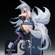 「アズールレーン 信濃 寝待の銀輿Ver. 1/7スケール 完成品フィギュア」