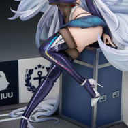 「アズールレーン 信濃 寝待の銀輿Ver. 1/7スケール 完成品フィギュア」