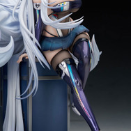 「アズールレーン 信濃 寝待の銀輿Ver. 1/7スケール 完成品フィギュア」