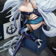 「アズールレーン 信濃 寝待の銀輿Ver. 1/7スケール 完成品フィギュア」