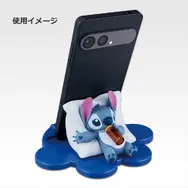 「一番くじ〈スティッチ〉Every day with you!」C賞：一緒にブレイク♪スマホスタンド　使用イメージ