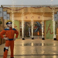 オープニングセレモニーの様子　『NARUTO – 木ノ葉ランド』入口にて